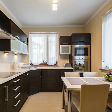 Urocze ホームステイ *